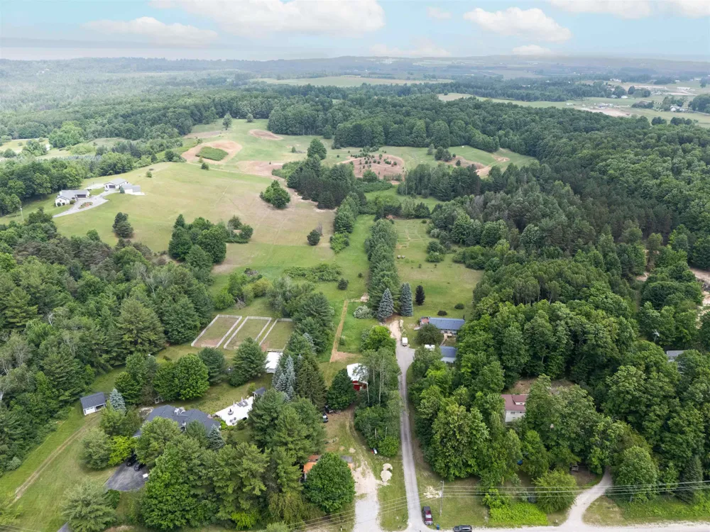 6173 Brackett Road Acme Township, MI 49690