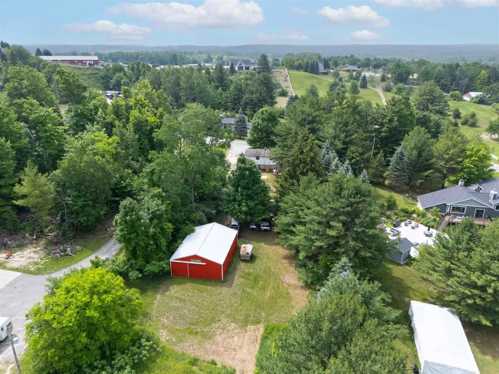 6173 Brackett Road Acme Township, MI 49690