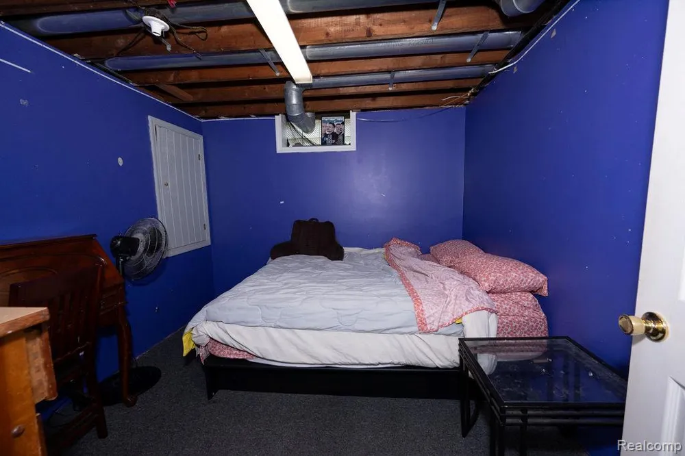 3227 Charles Street Trenton City, MI 48183