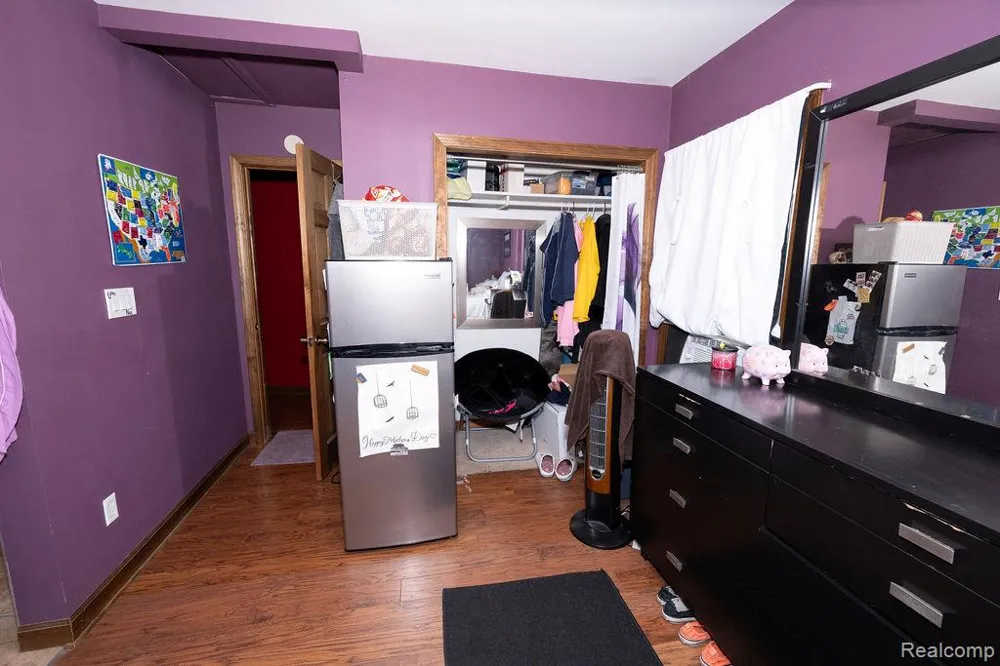 3227 Charles Street Trenton City, MI 48183