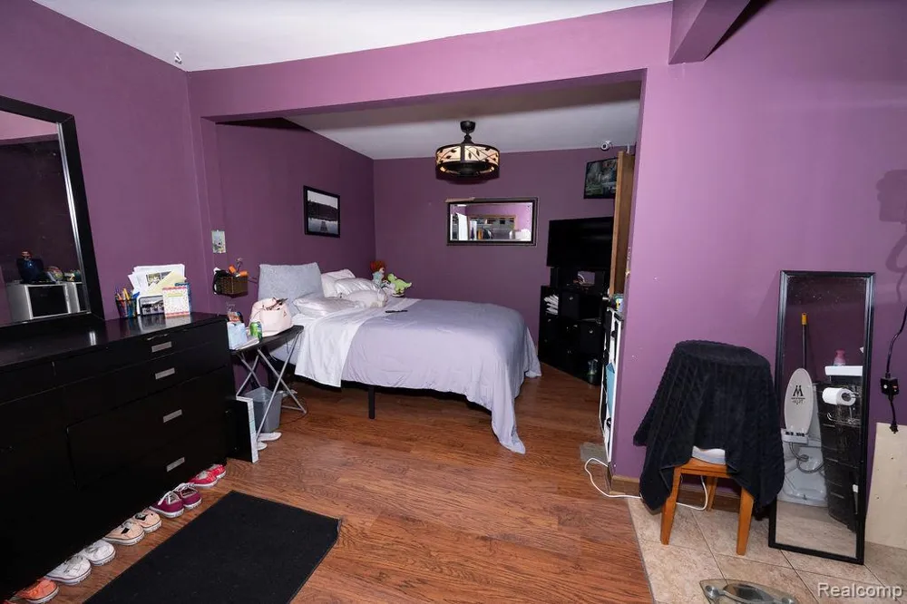 3227 Charles Street Trenton City, MI 48183