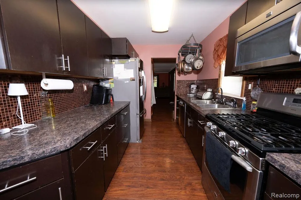 3227 Charles Street Trenton City, MI 48183