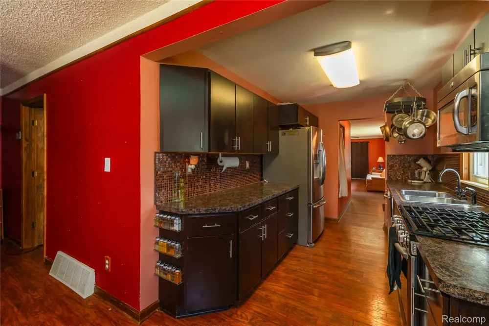 3227 Charles Street Trenton City, MI 48183