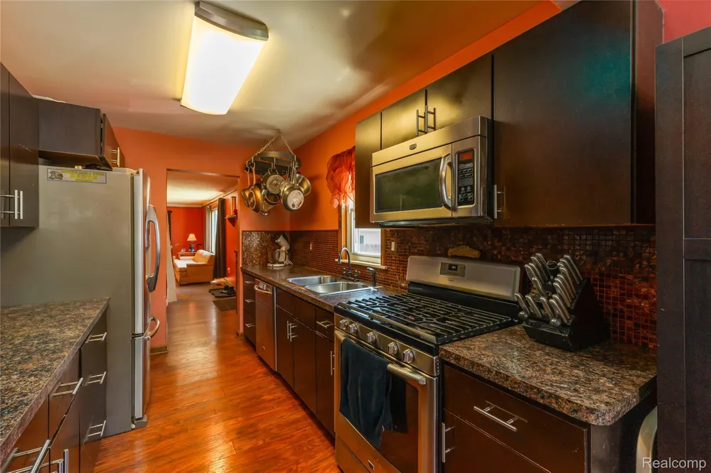 3227 Charles Street Trenton City, MI 48183