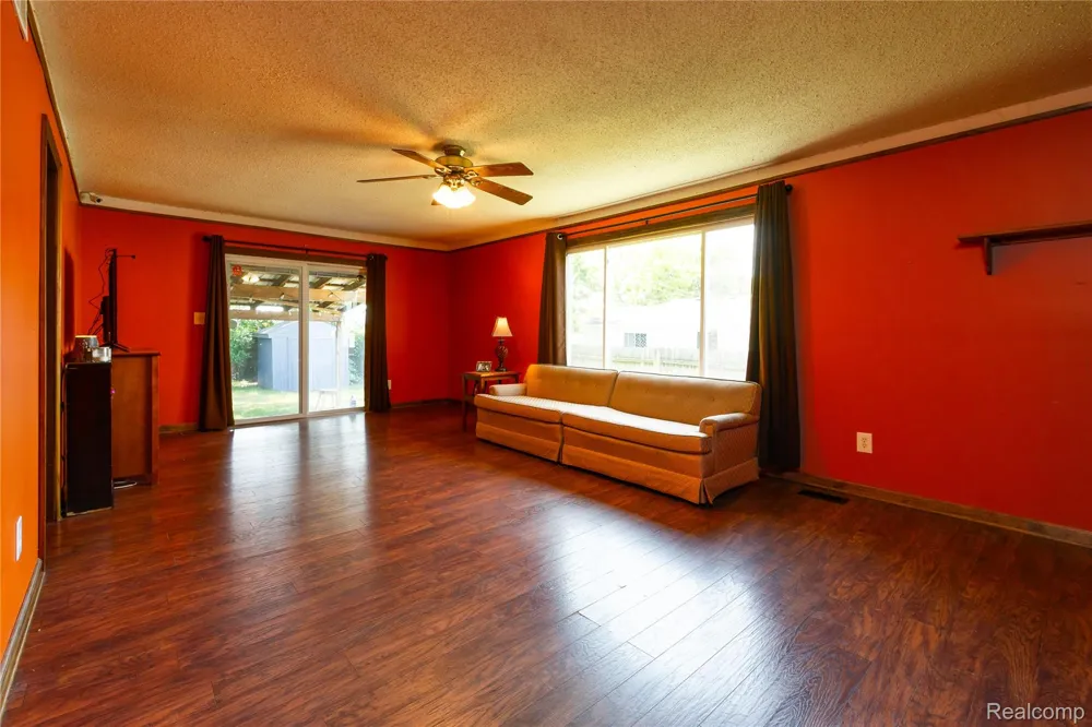 3227 Charles Street Trenton City, MI 48183