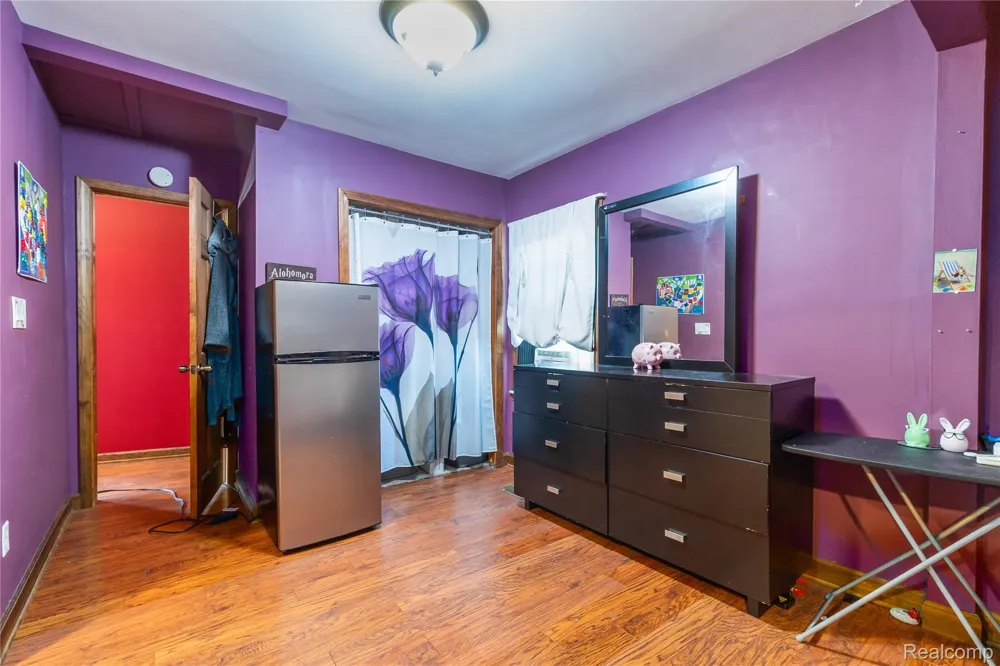 3227 Charles Street Trenton City, MI 48183