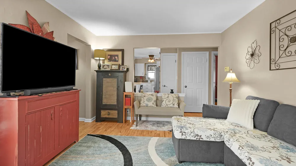 272 W 23rd Street Holland City, MI 49423