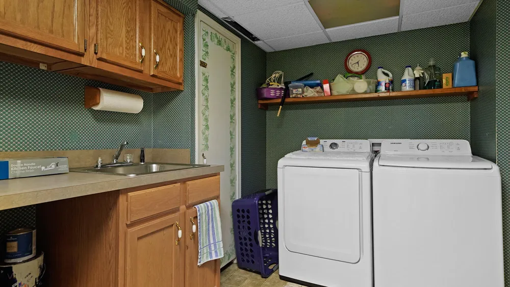 272 W 23rd Street Holland City, MI 49423