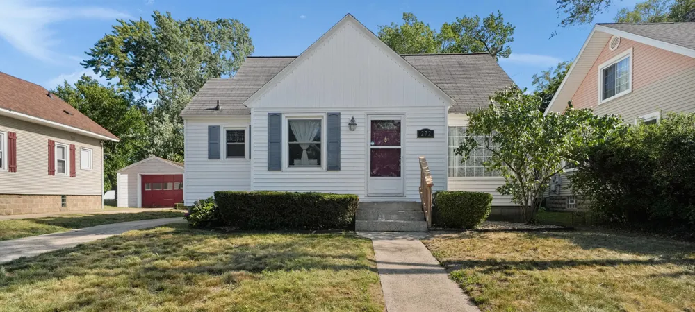 272 W 23rd Street Holland City, MI 49423