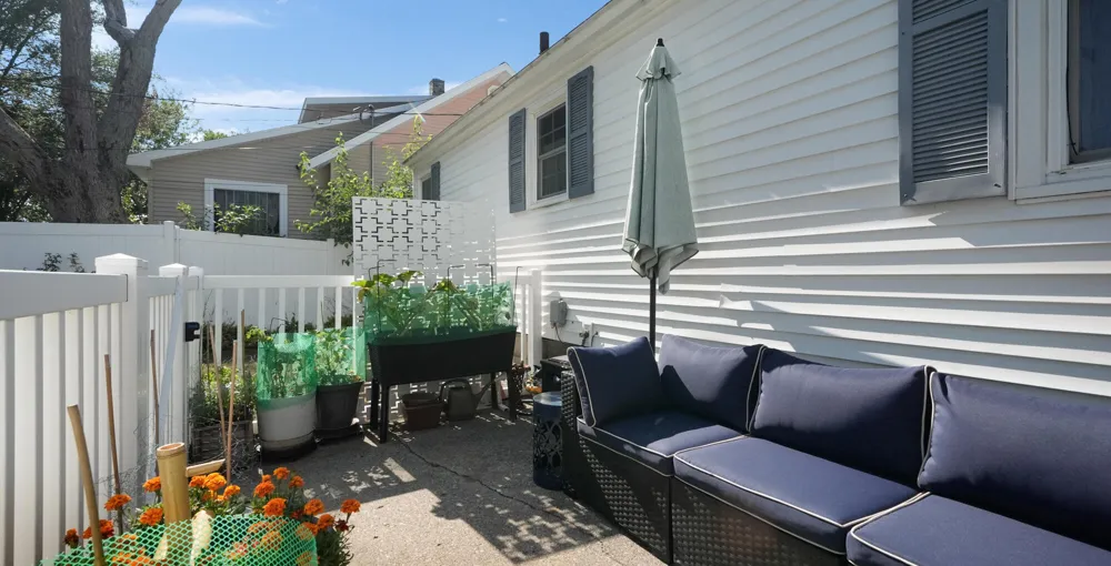 272 W 23rd Street Holland City, MI 49423