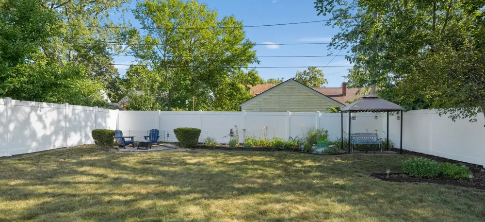 272 W 23rd Street Holland City, MI 49423