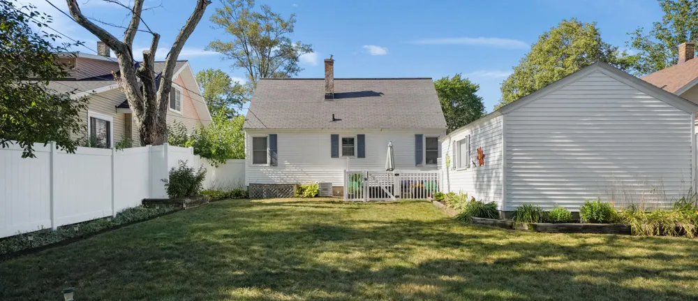 272 W 23rd Street Holland City, MI 49423