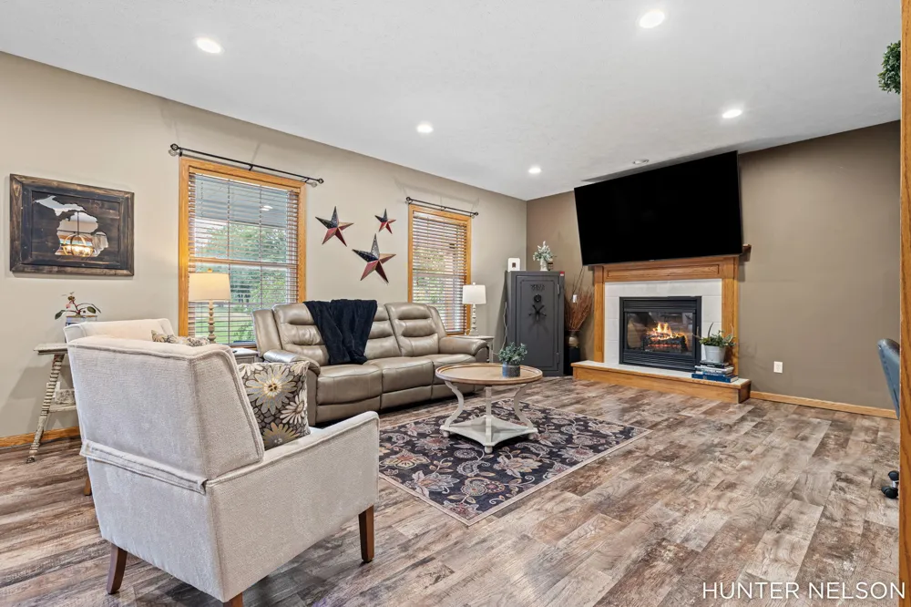 3160 Cottage Court Algoma Township, MI 49319