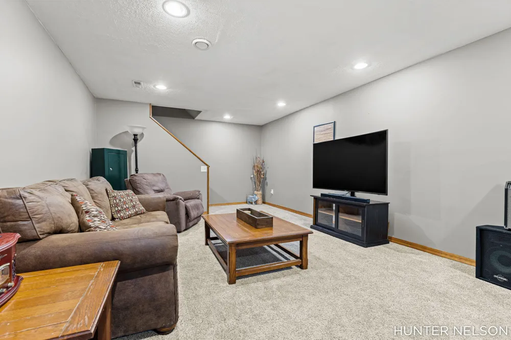 3160 Cottage Court Algoma Township, MI 49319