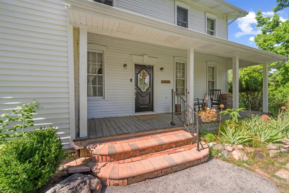 4725 E North Territorial Road Northfield Township, MI 48105