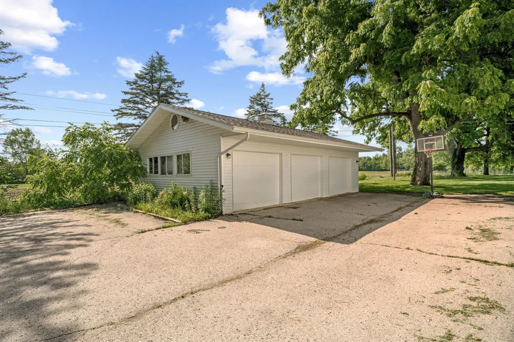 4725 E North Territorial Road Northfield Township, MI 48105