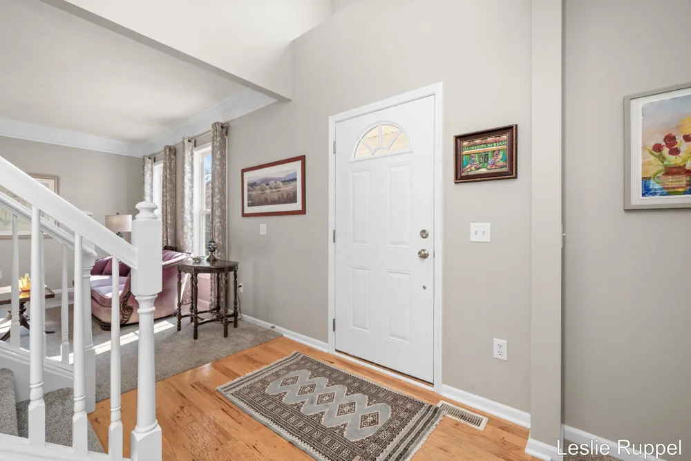 2643 Arbor Chase Drive NE Grand Rapids Charter Township, MI 49525
