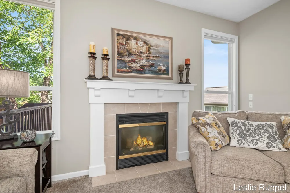 2643 Arbor Chase Drive NE Grand Rapids Charter Township, MI 49525