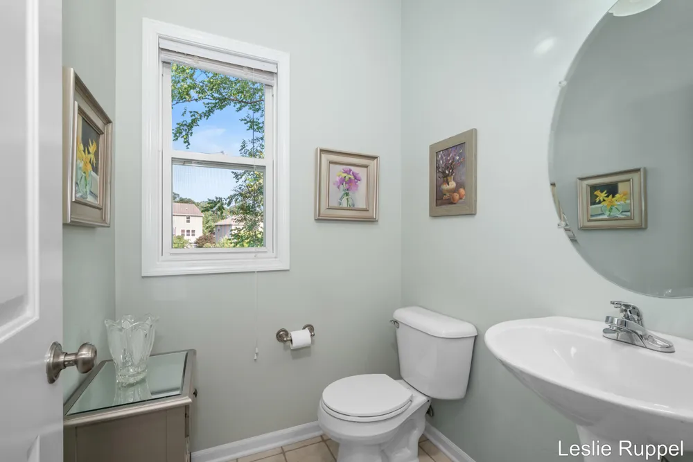 2643 Arbor Chase Drive NE Grand Rapids Charter Township, MI 49525