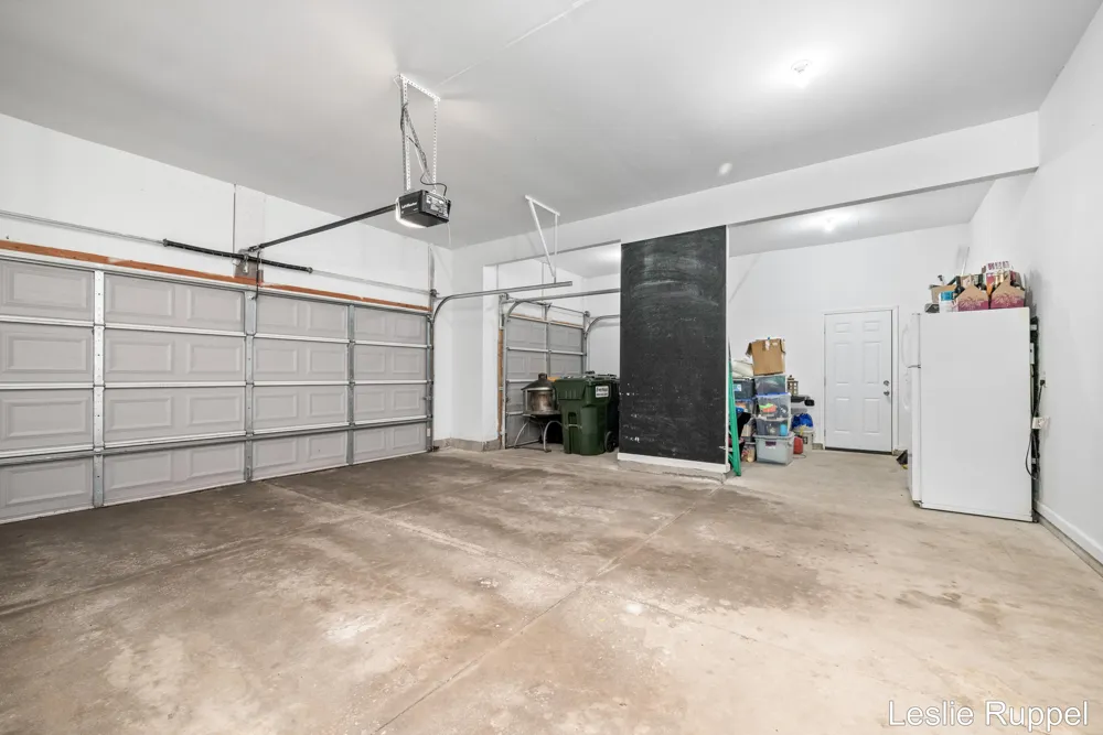 2643 Arbor Chase Drive NE Grand Rapids Charter Township, MI 49525