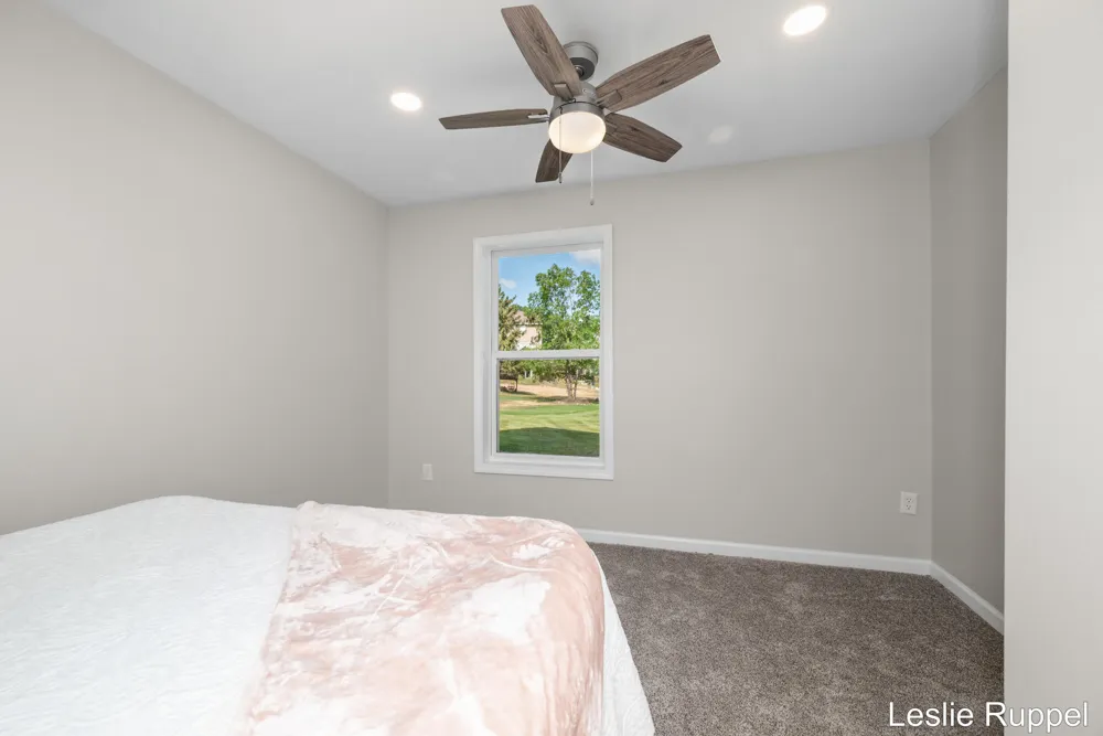 2643 Arbor Chase Drive NE Grand Rapids Charter Township, MI 49525
