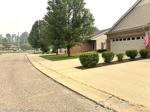 809 Chelsea Ridge Court Howell City, MI 48843