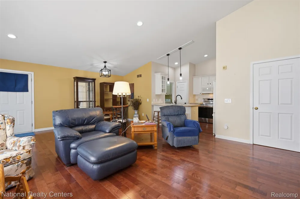 809 Chelsea Ridge Court Howell City, MI 48843