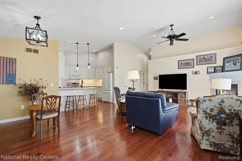 809 Chelsea Ridge Court Howell City, MI 48843