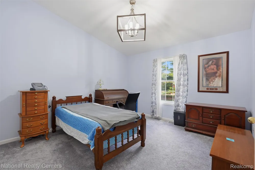 809 Chelsea Ridge Court Howell City, MI 48843