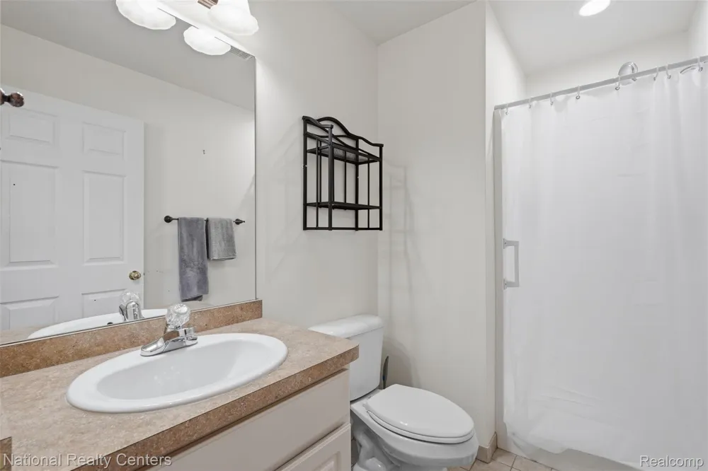 809 Chelsea Ridge Court Howell City, MI 48843
