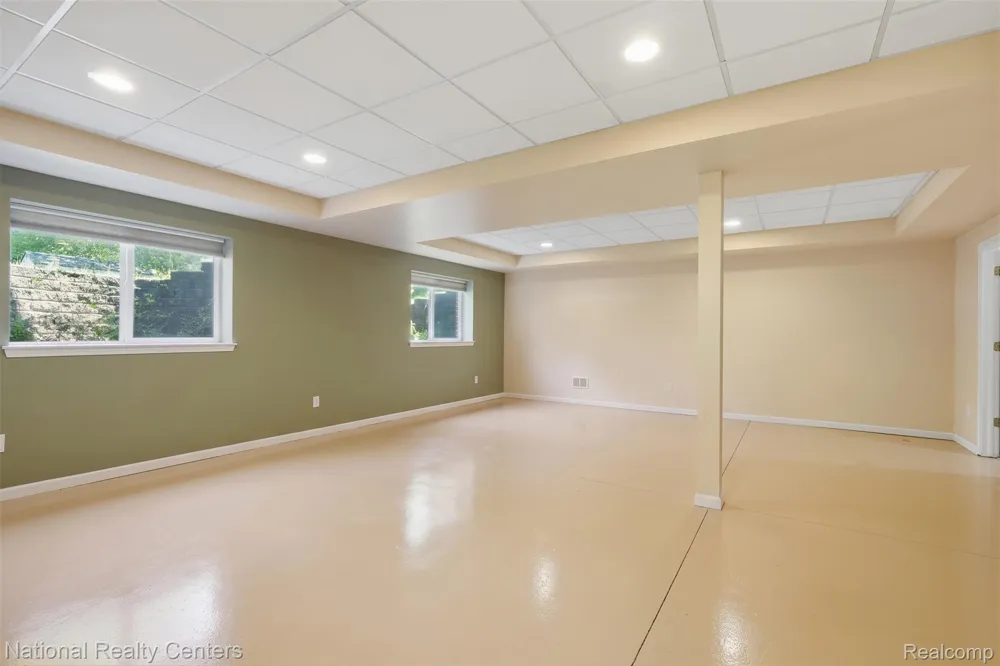 809 Chelsea Ridge Court Howell City, MI 48843