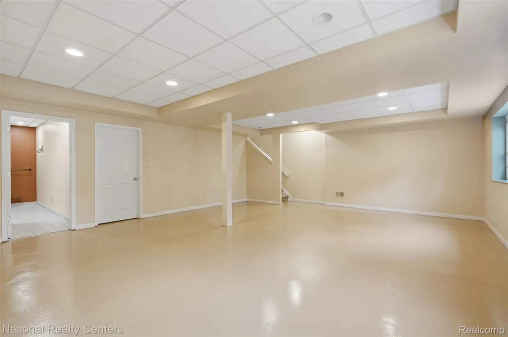 809 Chelsea Ridge Court Howell City, MI 48843