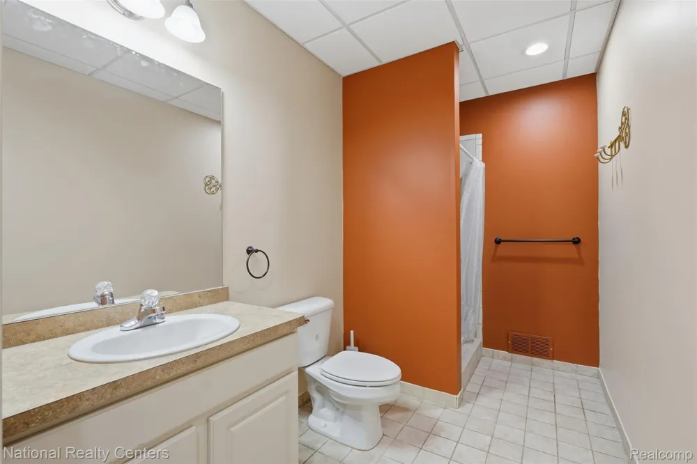 809 Chelsea Ridge Court Howell City, MI 48843