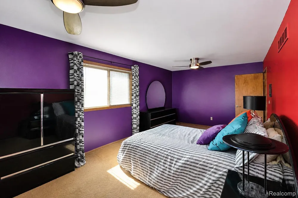 22783 Shadowglen Drive Farmington Hills City, MI 48335