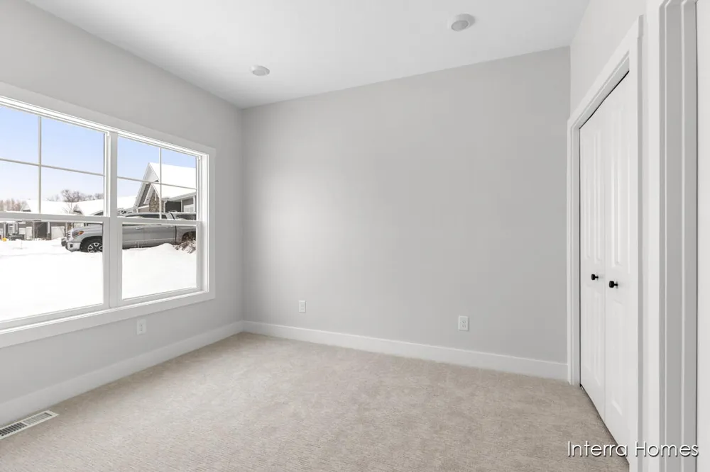 2875 E Cobblestone Court SE #48 Kentwood City, MI 49512