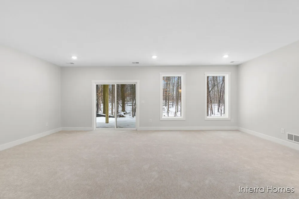 2875 E Cobblestone Court SE #48 Kentwood City, MI 49512