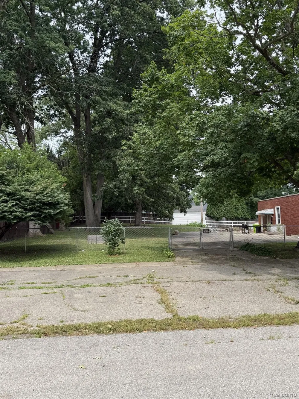 4220 3rd Street Brown City City, MI 48416