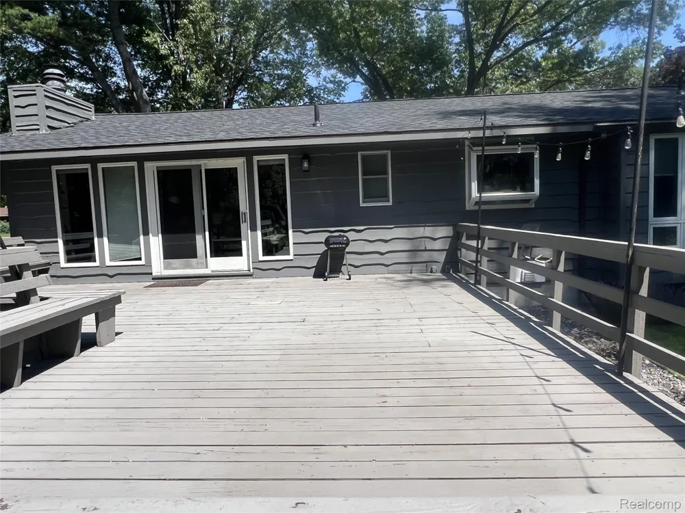 1439 Ivanhoe Road Pere Marquette Charter Township, MI 49431