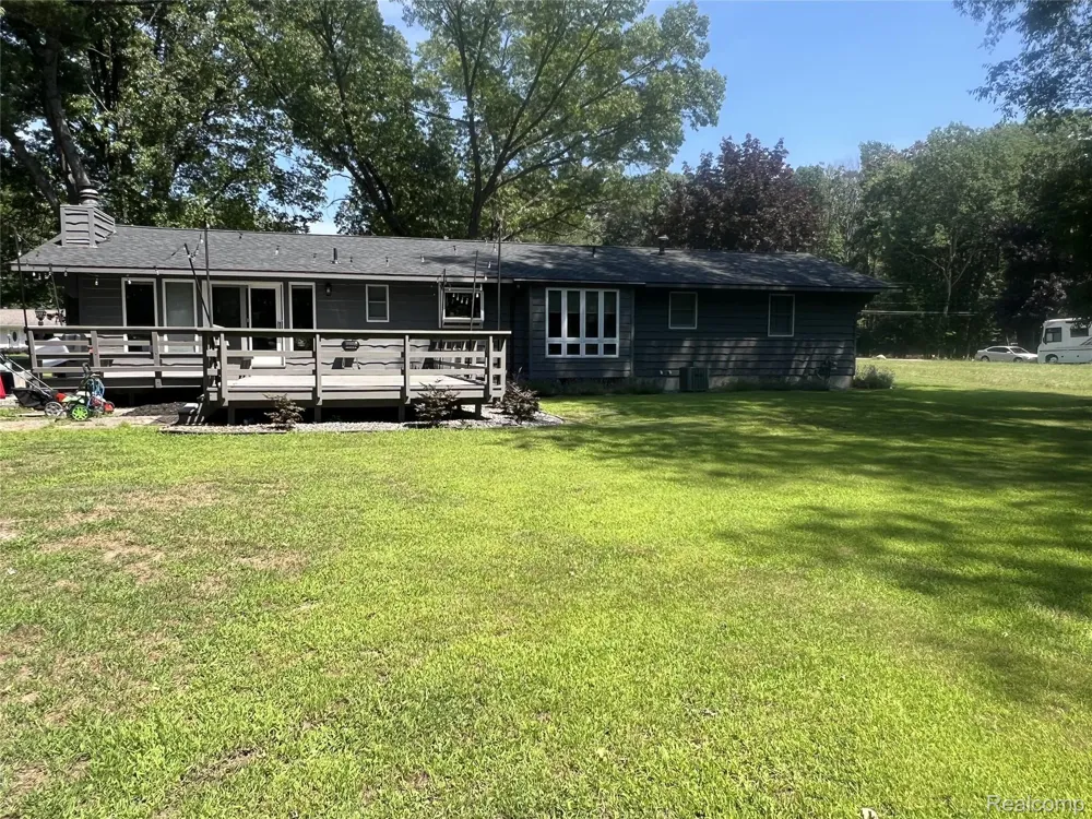 1439 Ivanhoe Road Pere Marquette Charter Township, MI 49431