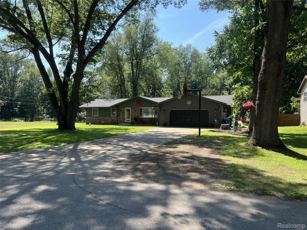 1439 Ivanhoe Road Pere Marquette Charter Township, MI 49431