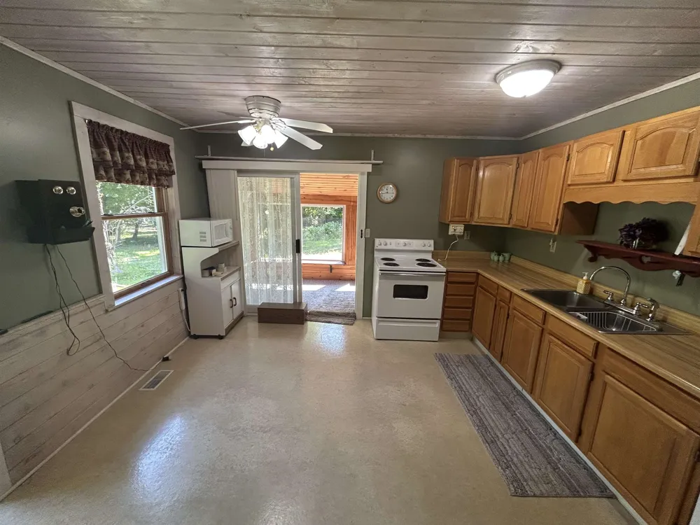 2851 Cedar River Road Chestonia Township, MI 49659