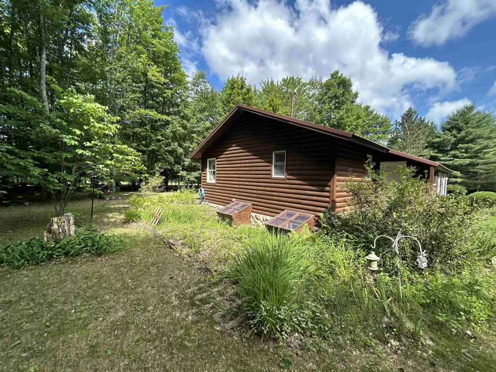 2851 Cedar River Road Chestonia Township, MI 49659