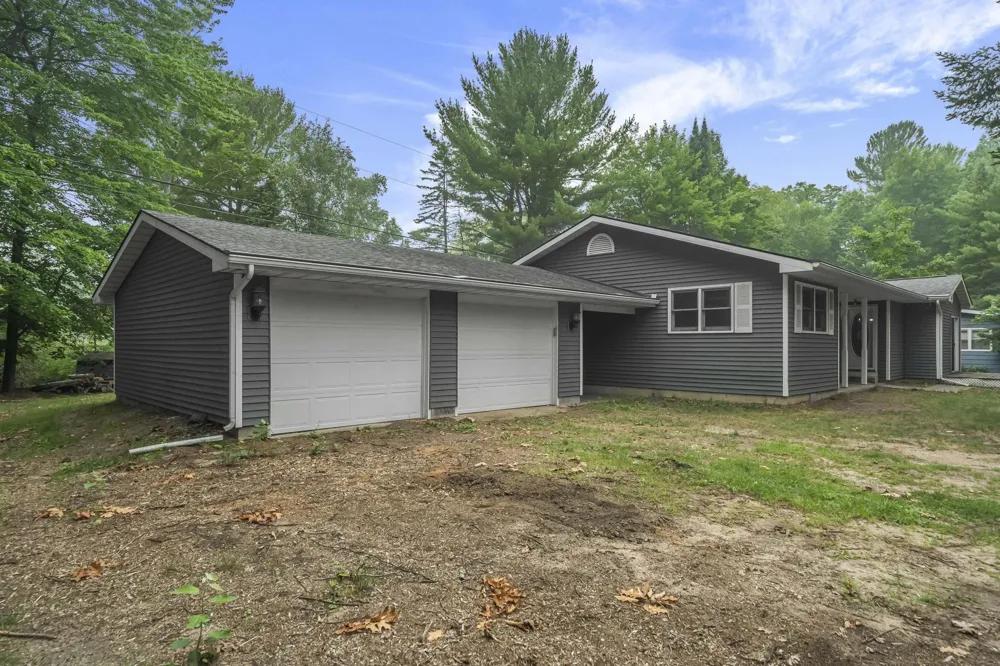 6586 Betsie River Road Grant Township, MI 49643