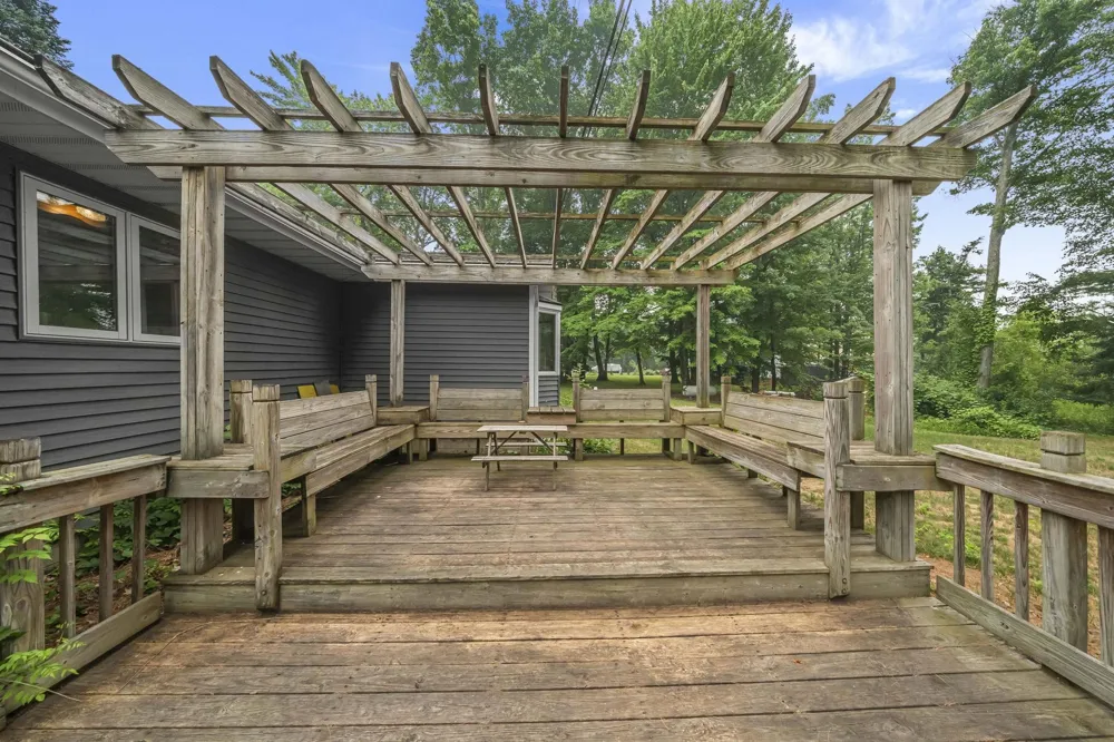 6586 Betsie River Road Grant Township, MI 49643