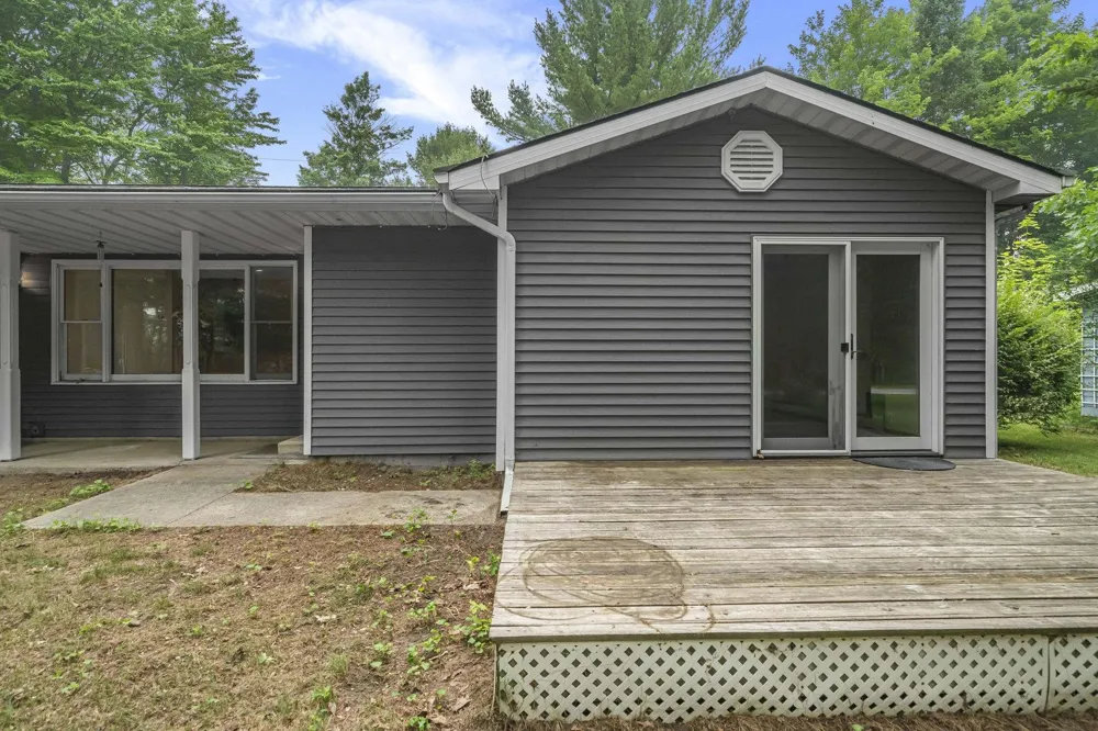 6586 Betsie River Road Grant Township, MI 49643