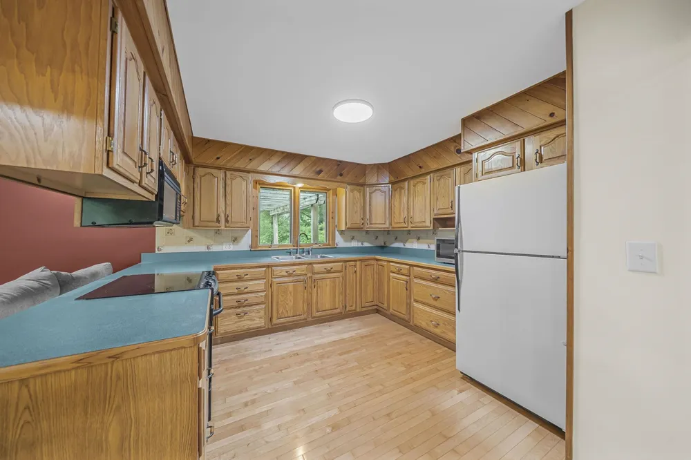 6586 Betsie River Road Grant Township, MI 49643