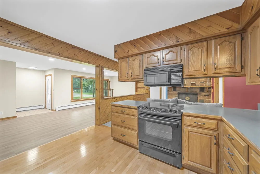 6586 Betsie River Road Grant Township, MI 49643