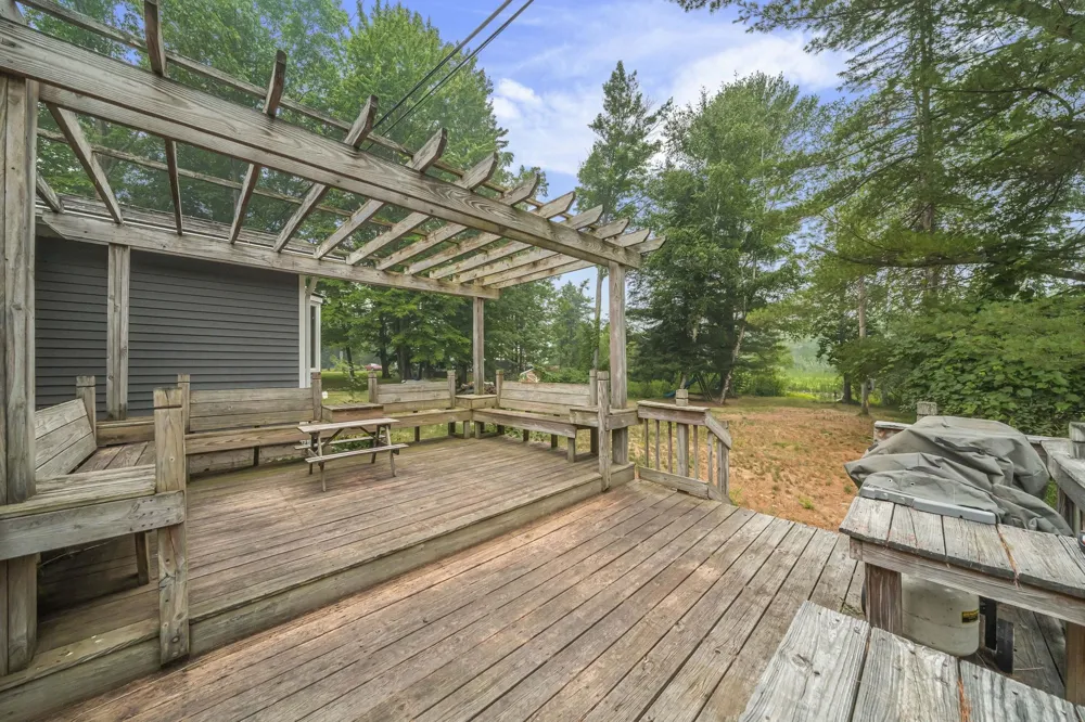 6586 Betsie River Road Grant Township, MI 49643