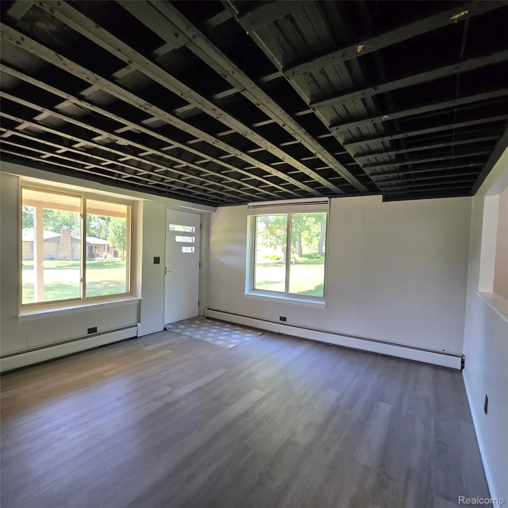 311 Nevada Avenue Rochester Hills City, MI 48309