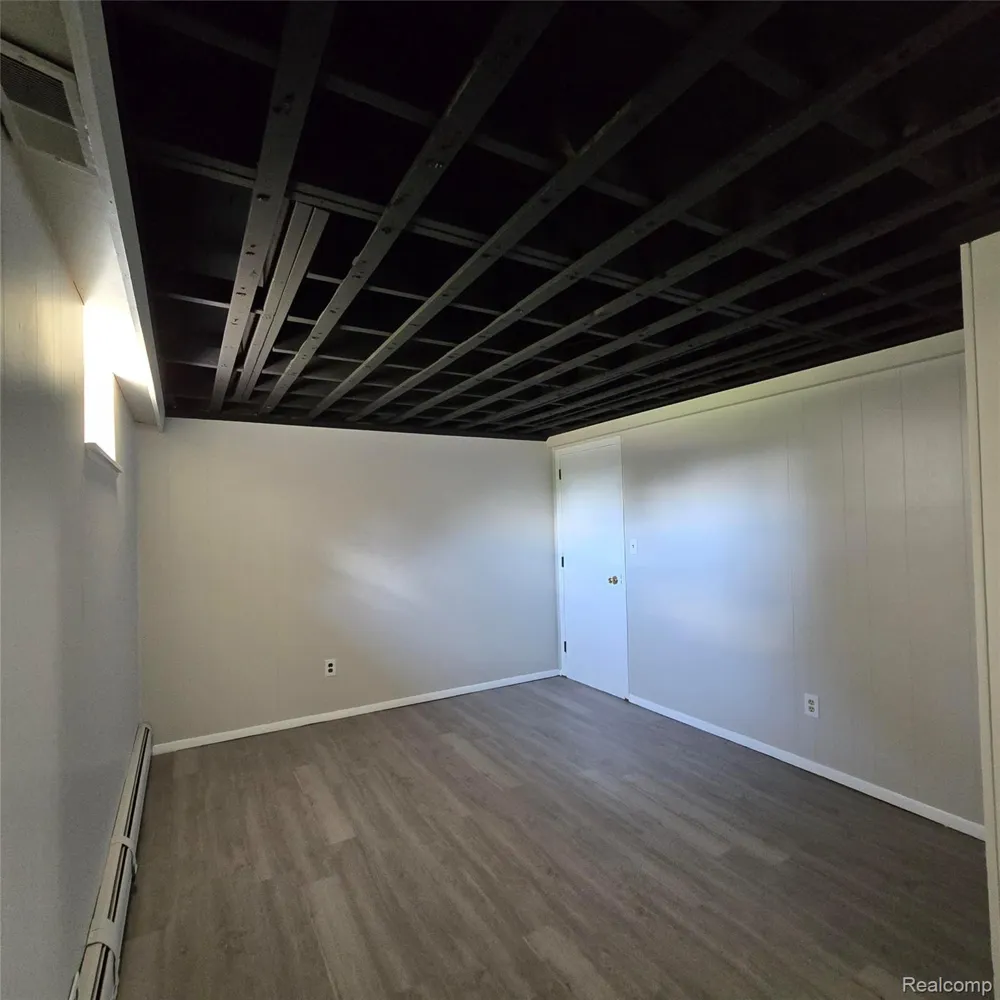 311 Nevada Avenue Rochester Hills City, MI 48309